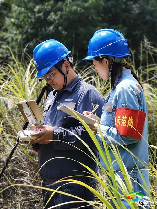松桃供電局：清涼度夏保供電