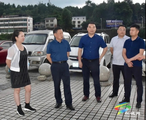 龍群躍現(xiàn)場督導我縣“文明在行動・滿意在松桃”工作