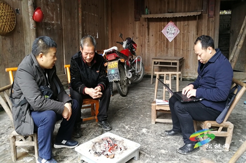正風(fēng)肅紀(jì)步履鏗鏘