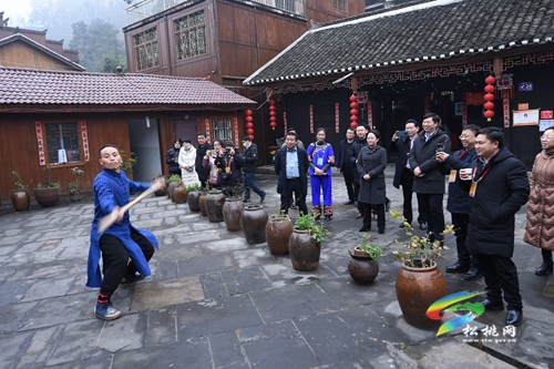 ​銅仁市建設(shè)新時(shí)代文明實(shí)踐中心試點(diǎn)工作調(diào)度會(huì)在松桃召開