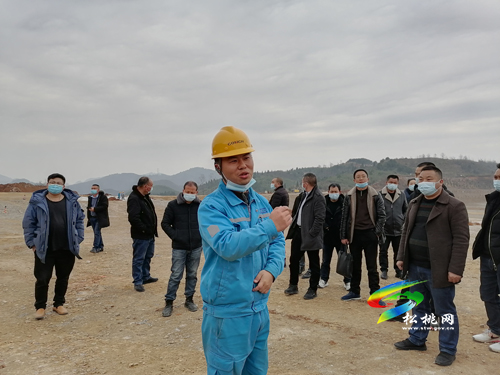 全縣非煤露天礦山安全管理人員赴銅仁海螺水泥廠參觀學(xué)習(xí)