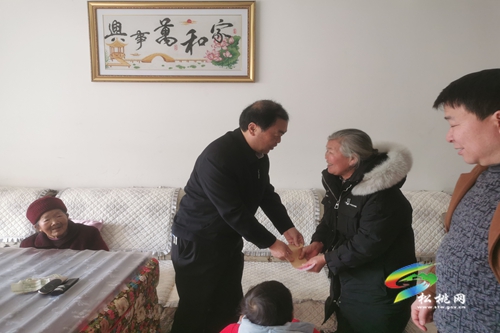 唐永明走訪慰問駐村第一書記、退休干部