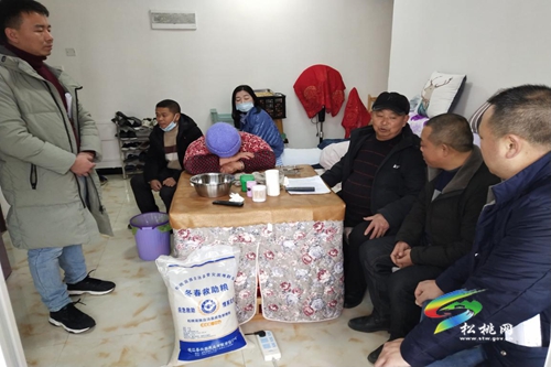 松桃：“冬暖行動”力保災民溫暖過冬過節(jié)