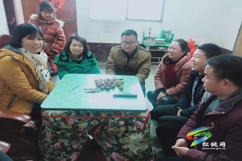 松桃開展走訪慰問文明家庭活動(dòng)