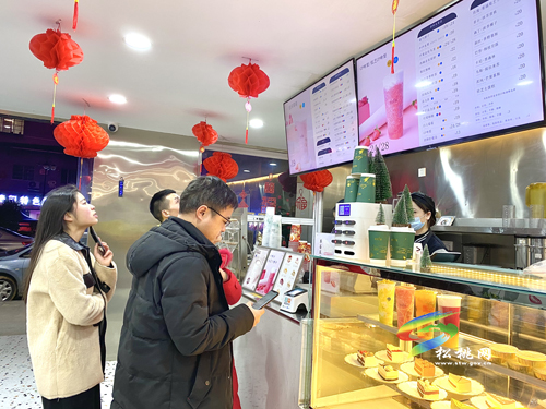 【新春走基層】春節(jié)里不一樣的“新年俗”