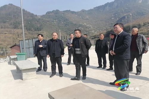 市委統(tǒng)戰(zhàn)部市工商聯(lián)來松桃調(diào)研千企幫千村等工作