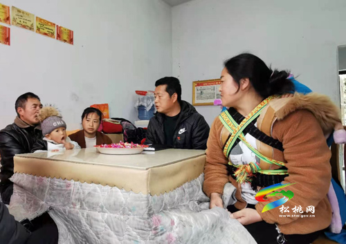 松桃：提高村干部待遇 鄉(xiāng)村振興開新局