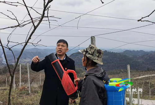 松桃：提高村干部待遇 鄉(xiāng)村振興開新局