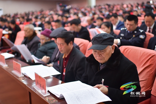 松桃苗族自治縣十六屆人大五次會(huì)議隆重開(kāi)幕