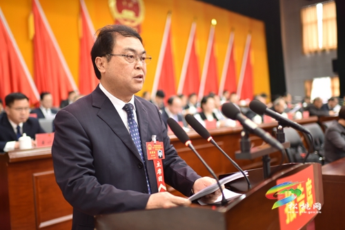 松桃苗族自治縣第十六屆人民代表大會(huì)第五次會(huì)議第二次全體會(huì)議召開(kāi)