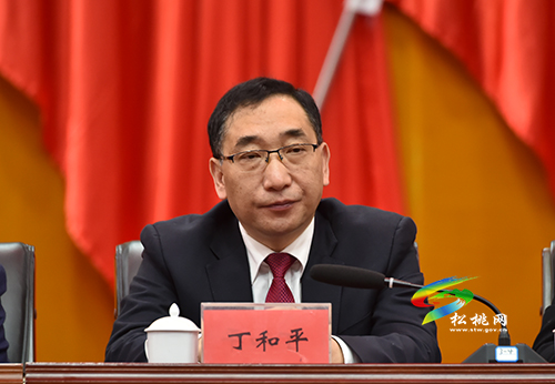 中國共產(chǎn)黨松桃苗族自治縣第十三屆紀(jì)律檢查委員會第六次全體會議召開