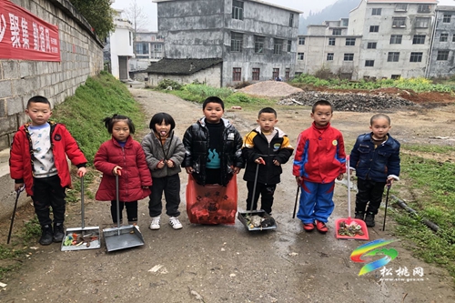 長興堡鎮(zhèn)幼兒園開展2021年春季學(xué)期學(xué)雷鋒活動