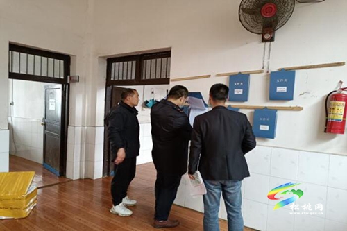 縣市場監(jiān)管局開展學(xué)校食堂及校園周邊食品安全專項檢查工作