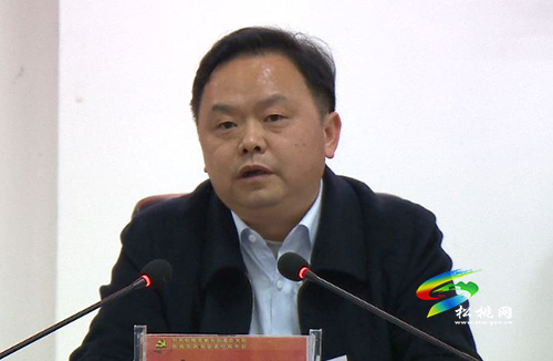 李俊宏為全縣政法隊(duì)伍教育整頓專題黨課輔導(dǎo)培訓(xùn)班作專題黨課輔導(dǎo)