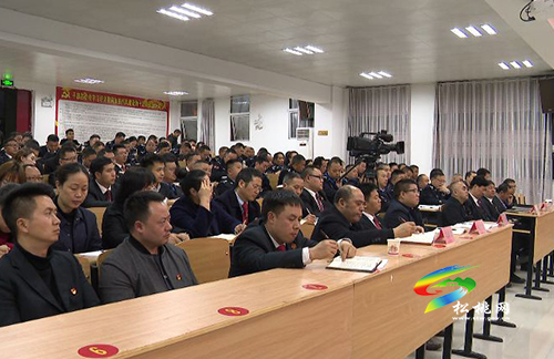 李俊宏為全縣政法隊(duì)伍教育整頓專題黨課輔導(dǎo)培訓(xùn)班作專題黨課輔導(dǎo)