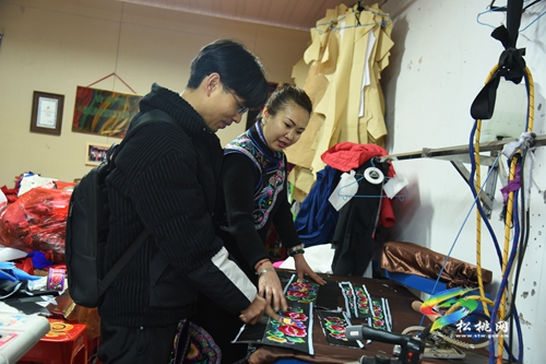 文創(chuàng)：讓民族元素“動”起來產(chǎn)業(yè)品牌化“活”起來
