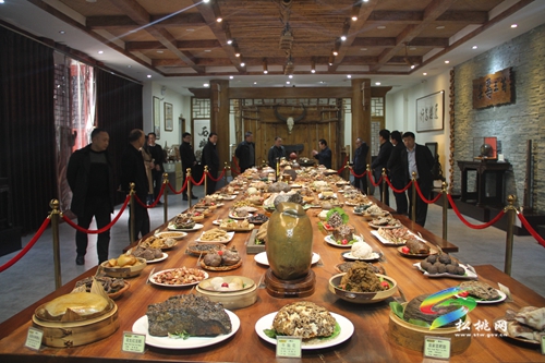 玉屏侗族自治縣人大來松桃調(diào)研考察新型城鎮(zhèn)化建設(shè)工作
