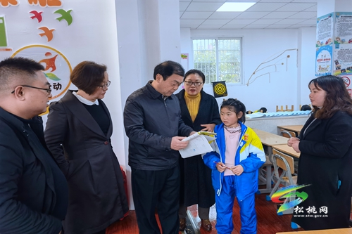 唐永明到縣職校、團(tuán)山安置點(diǎn)調(diào)研民族教育和易地扶貧搬遷后續(xù)扶持工作