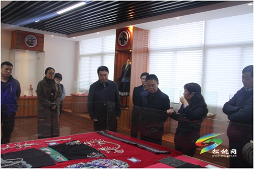 省人大民宗委來松調(diào)研民族旅游產(chǎn)業(yè)發(fā)展等工作