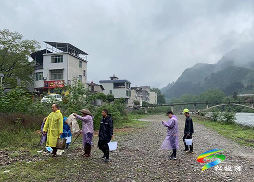 ​沙壩河鄉(xiāng)開展環(huán)境衛(wèi)生整治行動(dòng)