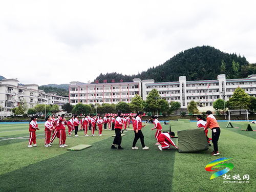​孟溪鎮(zhèn)完小集團校開展縣級優(yōu)質(zhì)課評比推選活動