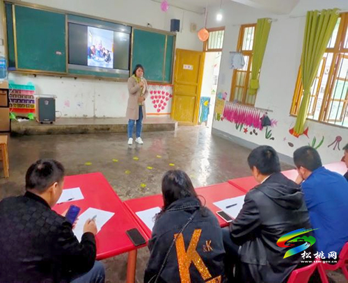 ​大路第二幼兒園開展“立德樹人、做人民滿意的好老師”師德師風(fēng)演講比賽