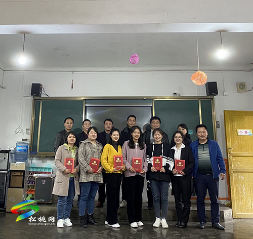 ​大路第二幼兒園開展“立德樹人、做人民滿意的好老師”師德師風(fēng)演講比賽