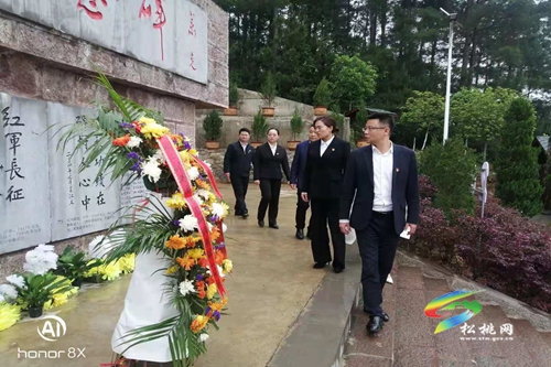 【奮斗百年路 啟航新征程】正大鎮(zhèn)到石阡困牛山戰(zhàn)斗遺址開(kāi)展黨史學(xué)習(xí)教育