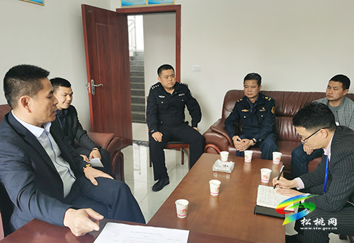 ​松桃交警大隊進入“兩客一危”企業(yè)開展“五一”節(jié)前交通安全大檢查