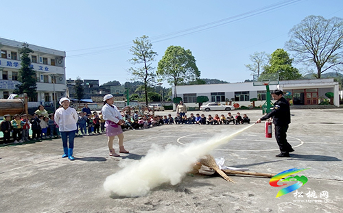 ​大路鎮(zhèn)第二幼兒園開展消防應急疏散演練