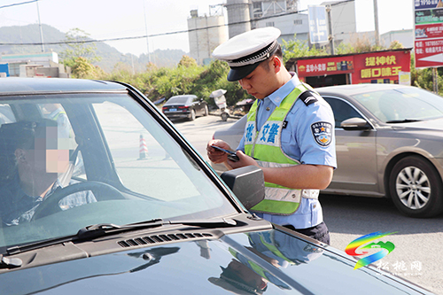 松桃交警圓滿完成2021年“五一”道路交通安保任務(wù)