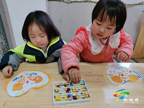 你陪我長大，我陪你變老——松桃第八幼兒園母親節(jié)活動
