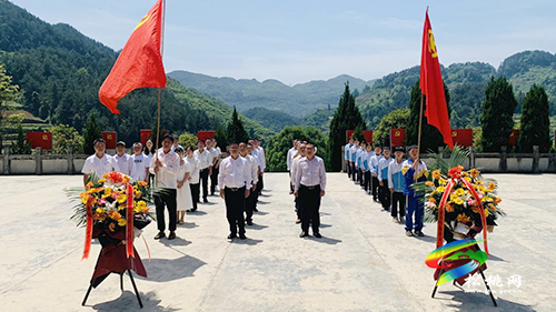 【奮斗百年路 啟航新征程】盤信鎮(zhèn)教育系統(tǒng)開展黨史學(xué)習(xí)教育系列活動