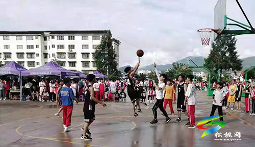 ​孟溪中學舉行第44屆趣味籃球運動會