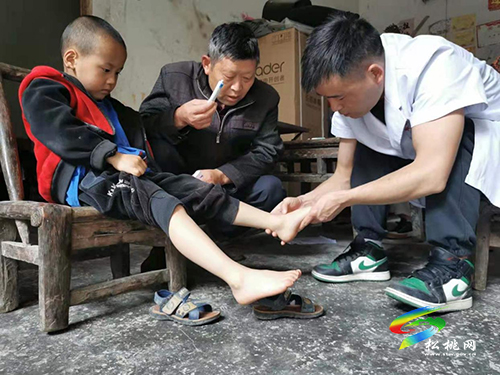 黃板鎮(zhèn)開展手足口病傳染病排查