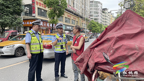 縣交警大隊：集中整治城區(qū)摩托車亂停亂放行為