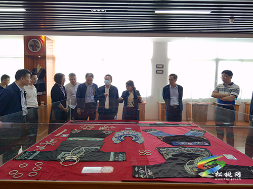 ​東莞市教育局到松桃開展教育協(xié)作考察