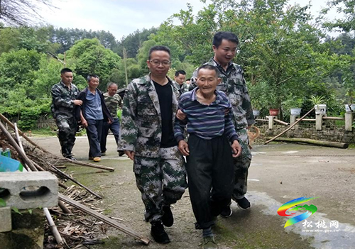 “我為群眾辦實事”黃板鎮(zhèn)開展演“真”練“實”山洪災害應急搶救演練