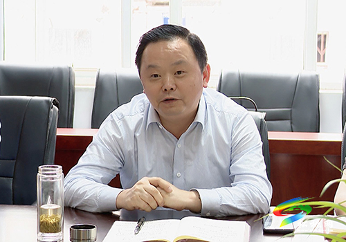 李俊宏到松桃六中二中調(diào)研中高考備考和教師優(yōu)化組合工作