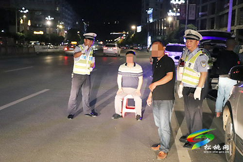 松桃交警大隊積極開展高考前夕集中夜查整治專項行動