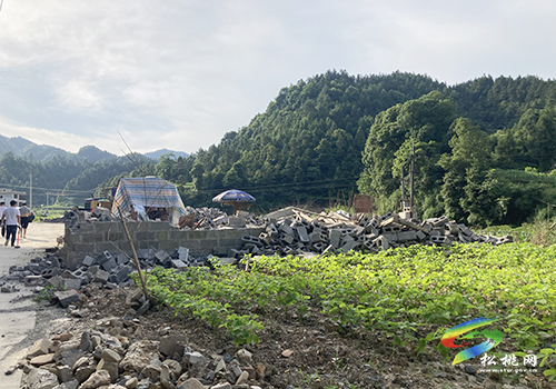 孟溪鎮(zhèn)：依法強(qiáng)制拆除違規(guī)占用耕地建房一處