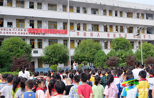 ​【奮斗百年路　啟航新征程】​大路鎮(zhèn)完小開(kāi)展黨史學(xué)習(xí)教育“紅領(lǐng)巾宣講團(tuán)”宣講活動(dòng)