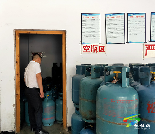 普覺鎮(zhèn)開展液化氣安全專項(xiàng)排查整治