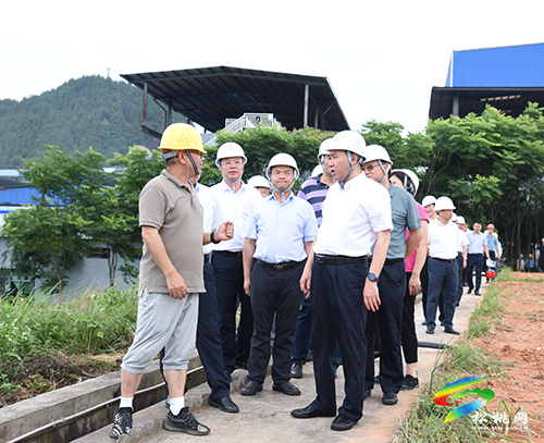 省人大執(zhí)法檢查組來銅開展固體廢物污染環(huán)境防治法執(zhí)法檢查