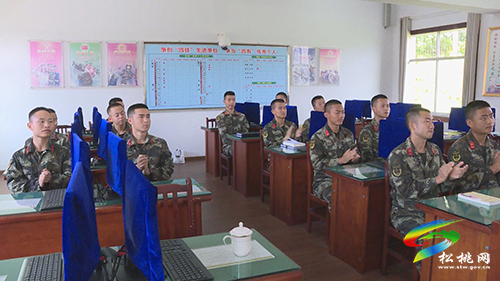 “五老人員”曾凡科進軍營宣講“對越自衛(wèi)反擊戰(zhàn)到收復扣林山”