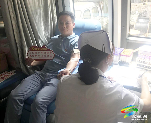 【我為群眾辦實事】蓼皋街道濱江社區(qū)開展“我為黨旗添風采”無償獻血活動