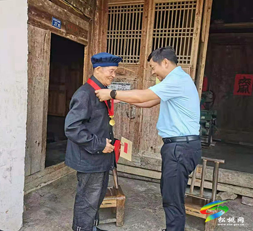 石敏開展“七一”走訪慰問活動