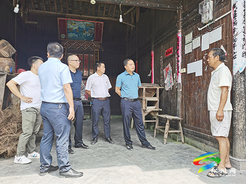 楊秀強(qiáng)到寨英普覺大路長興堡等地調(diào)研地質(zhì)災(zāi)害防治工作