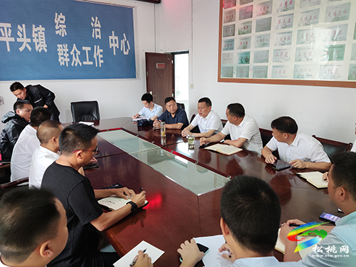 龍群躍深入一線視察調(diào)研災(zāi)情并召開調(diào)度會