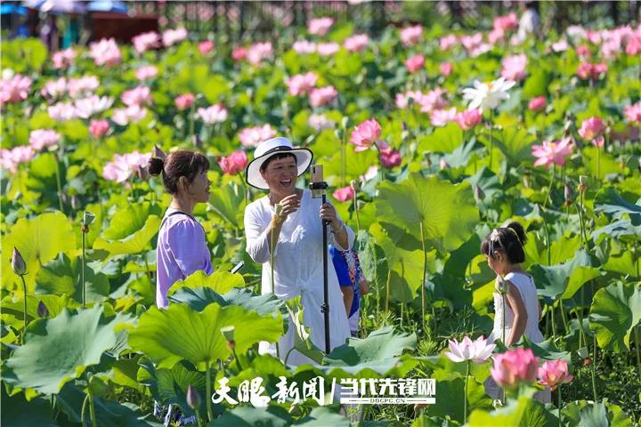 《貴州日?qǐng)?bào)》刊登乾興平文章：共同構(gòu)建人與自然生命共同體